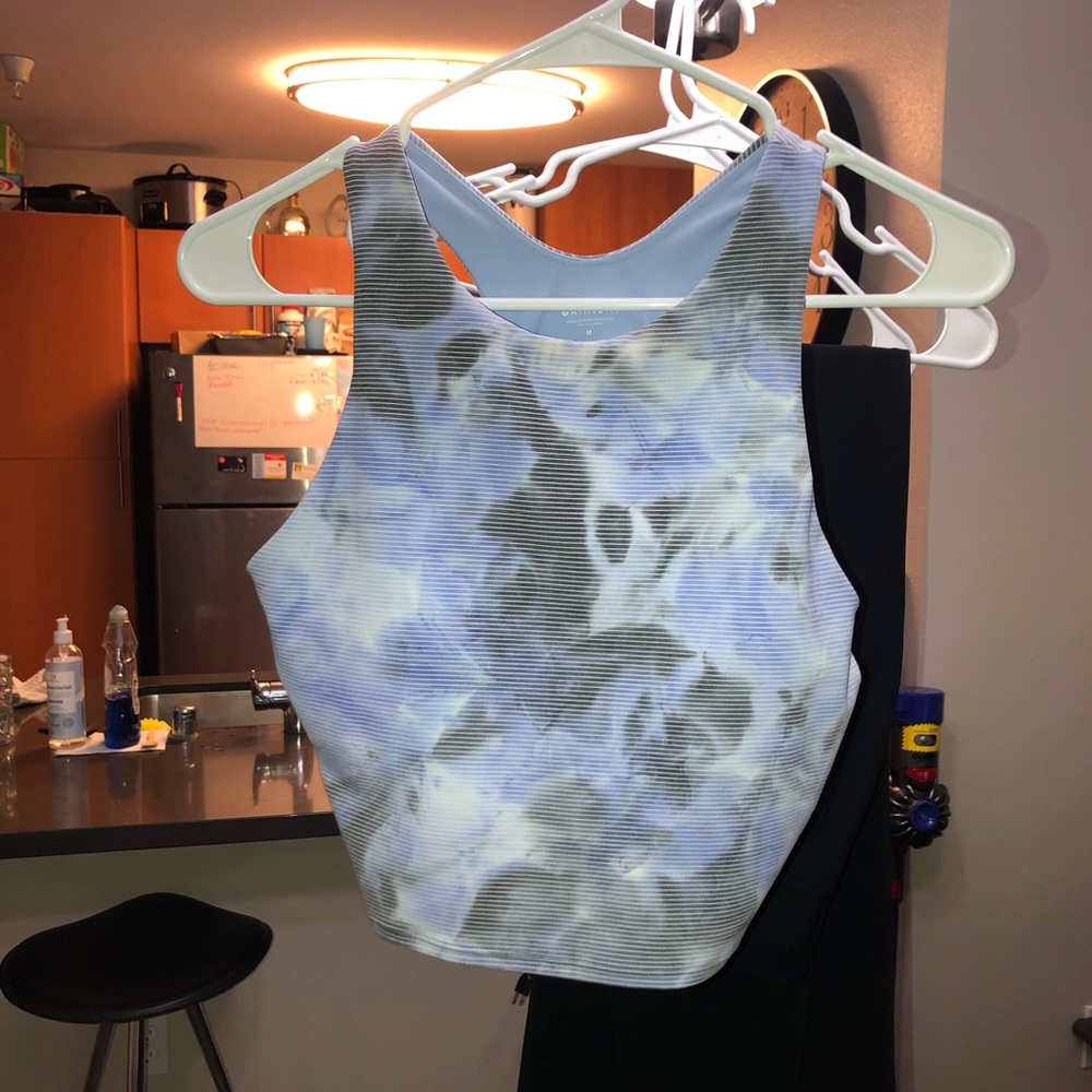 Athleta Conscious Crop Size M, A-C cup.
